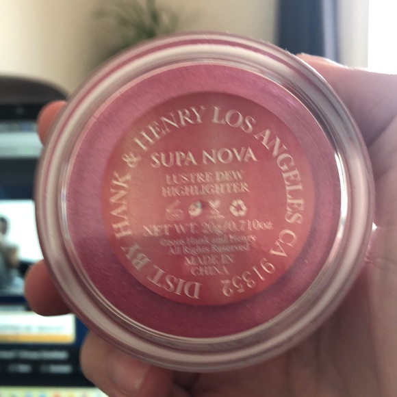 Hank & Henry Lustre Dew Highlighter in Supa Nova All Over Highlighter - Picture 2 of 3